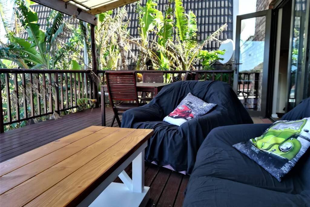 2 Bedroom Guest Suite At A-Frame Glengariff Beach Glen Eden Exterior photo