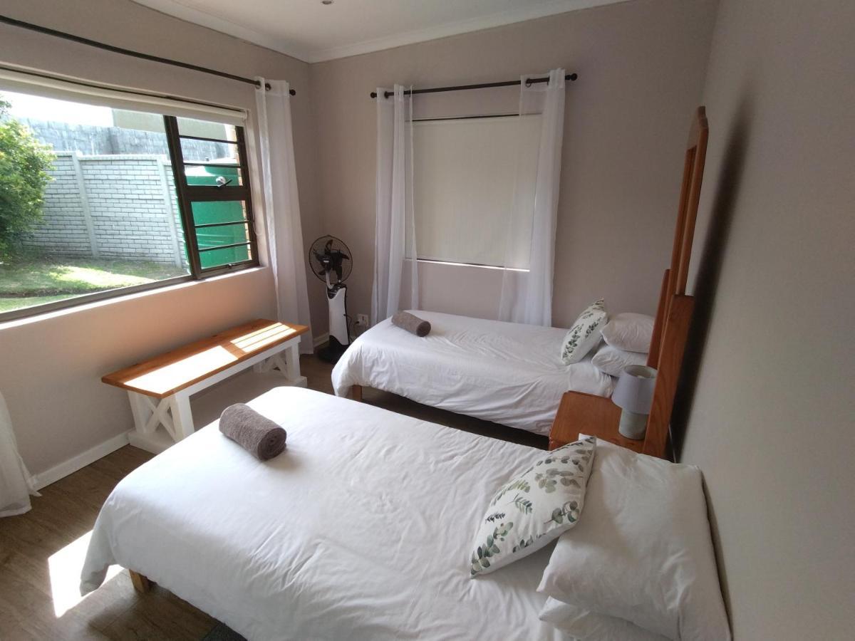2 Bedroom Guest Suite At A-Frame Glengariff Beach Glen Eden Exterior photo